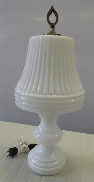 lampada da tavolo in vetro bianco - abat jour